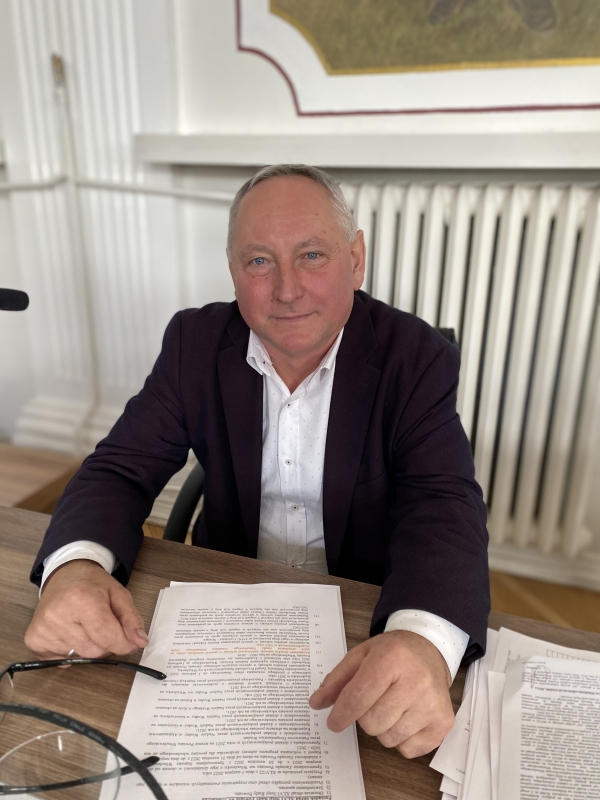 DAAAF46F-74FB-4940-A901-89A6D8C0E2F9