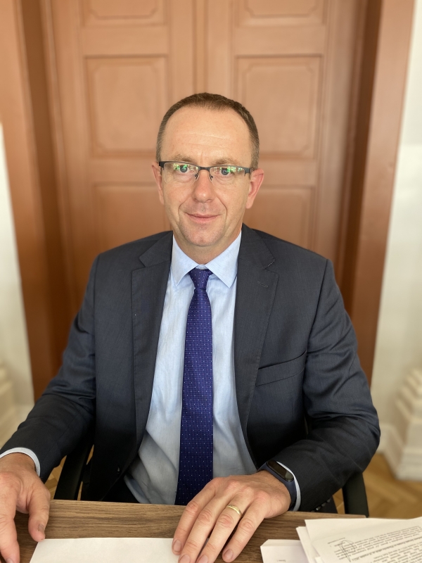 931AF614-8072-45C1-824C-35AA4EB1E1F4