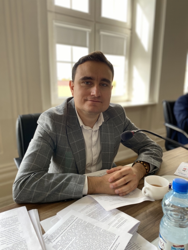 BA6D95B1-FB17-4DA6-80C0-D2BB3305FE33