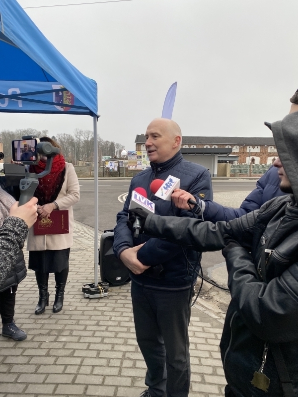 3BB46AB6-BD6F-4A12-A4A9-E9D3478D5838