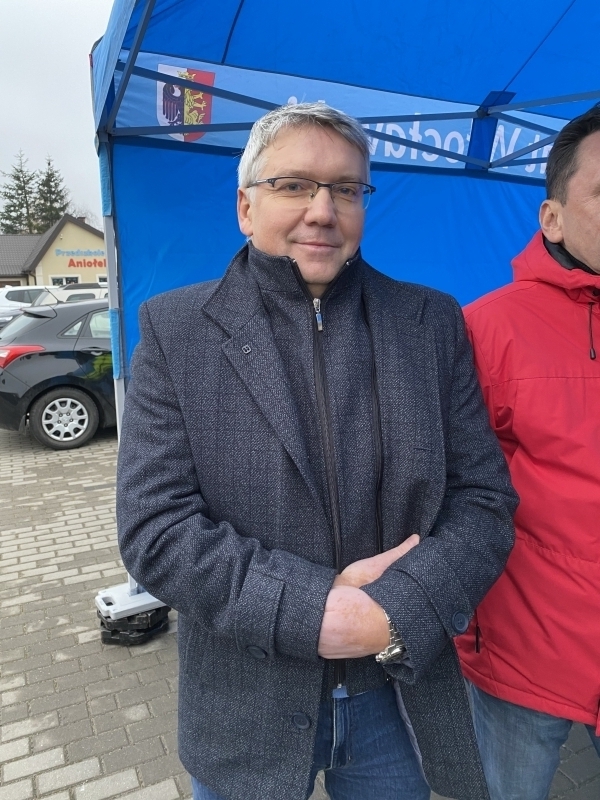 DAEC3AEF-07B0-44BC-9FBC-2DB9FFCB3D77