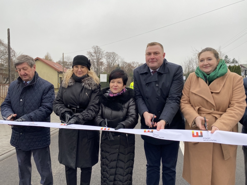 B429F980-4CAC-4A27-836B-D56489A51D7E